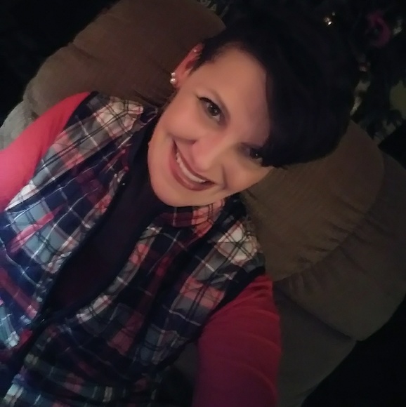 Meet your Posher, Chasity - Picture 2 of 4